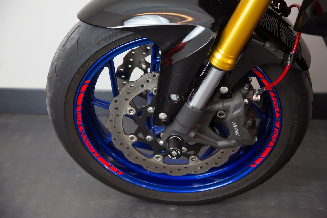 Suzuki GSXS